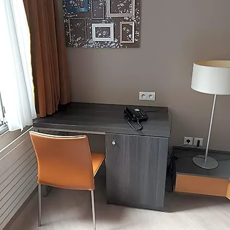 Hotell Paris Xv Multire - 4 Guests Issy-les-Moulineaux